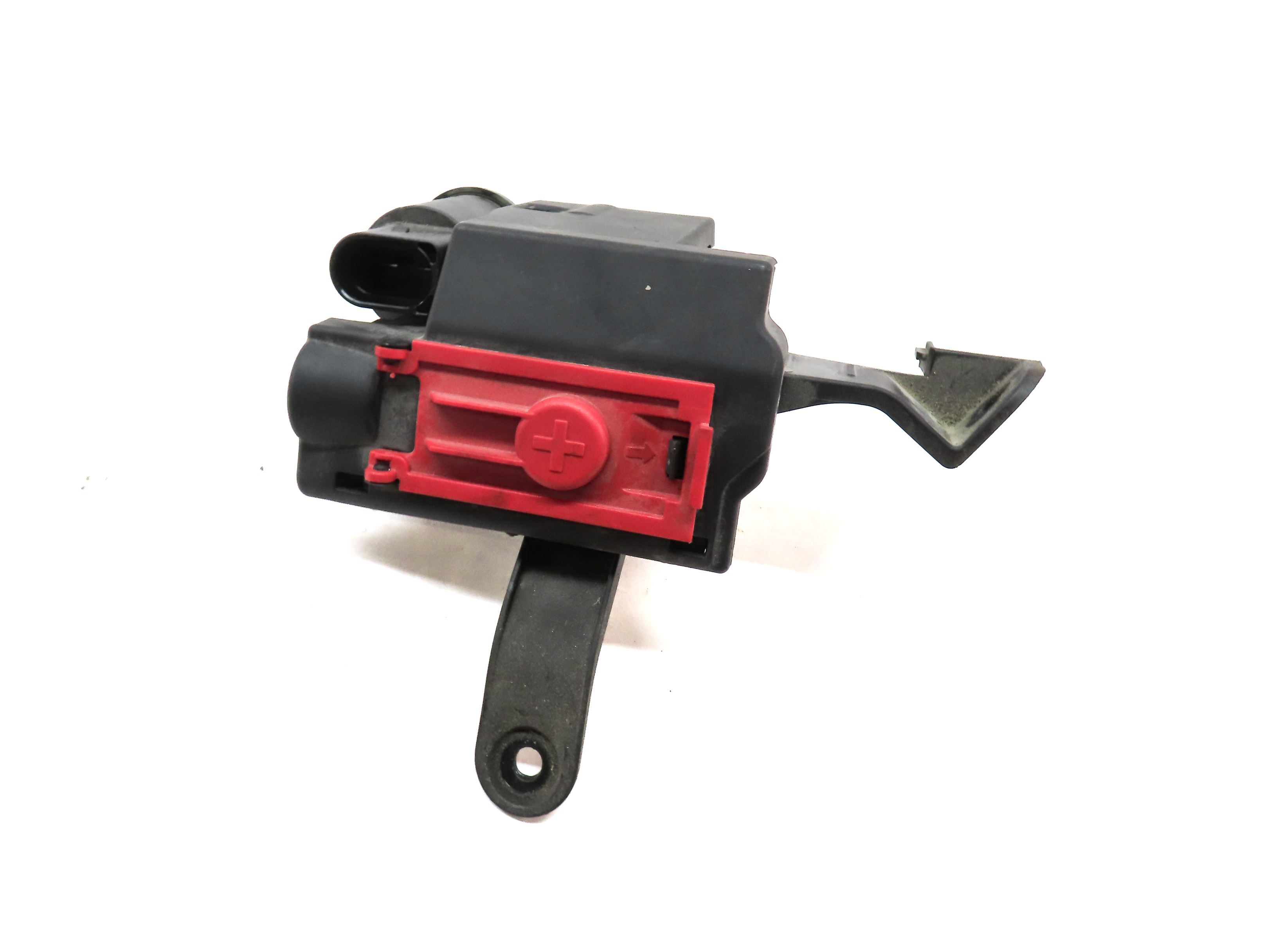 18 AUDI A4 B9 8W 2.0L TURBO (DBPA) POSITIVE POWER TERMINAL POWER SUPPLY JUNCTION — exact item pictured